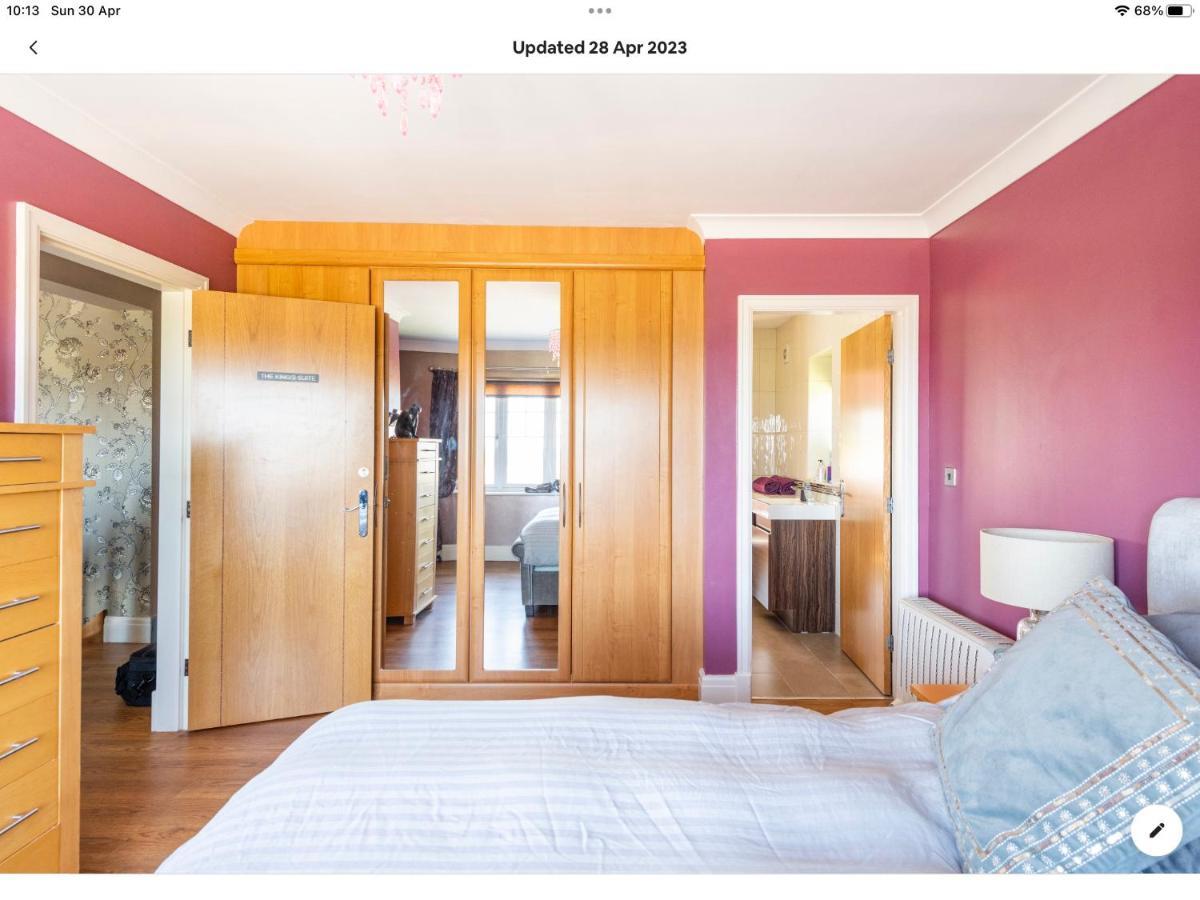 The Kings Suite Oak Drive, Colwyn Bay Ll29 7Yp First Floor Экстерьер фото